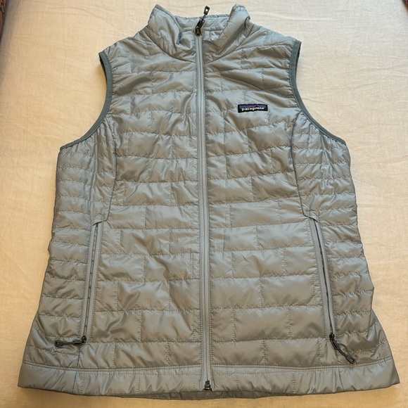 Patagonia Women’s Nano Puff Vest - Picture 1 of 5